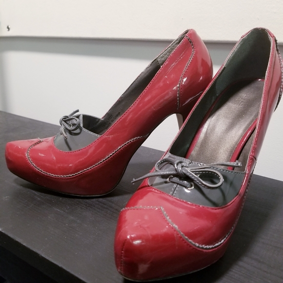 Platform Shoes - Picture 2 of 3